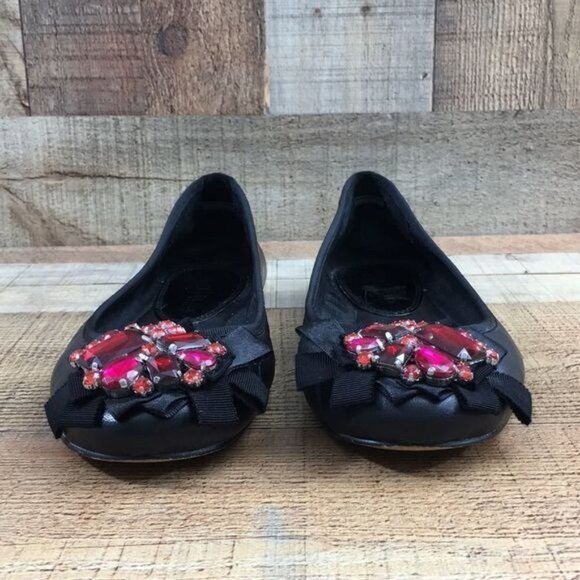 White House Black Market Black Red Gemstone Toe Ballet Flats Womens 8M Slip‎ On - Picture 2 of 13